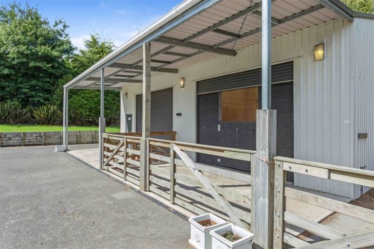 Photo of property in 21 Ashwood Avenue, Dairy Flat, Albany, 0792