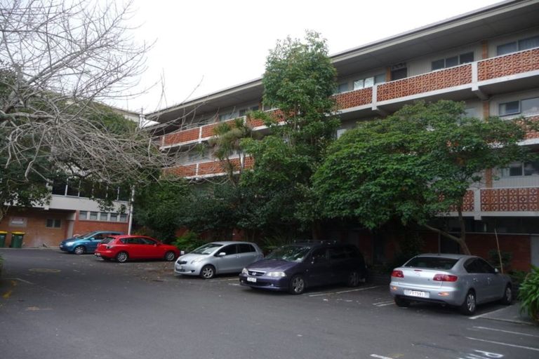Photo of property in 2c/94 Dominion Road, Mount Eden, Auckland, 1024