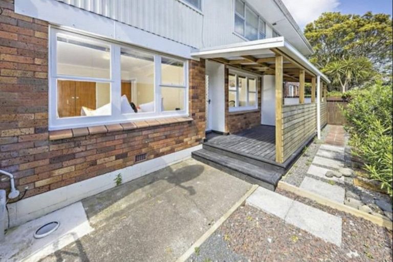 Photo of property in 4/100 Coronation Road, Papatoetoe, Auckland, 2025