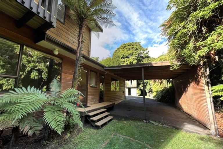 Photo of property in 24 Manu Grove, Waikanae, 5036