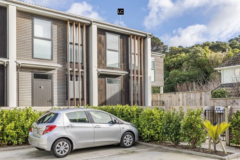Photo of property in 36 Palm Grove, Berhampore, Wellington, 6023