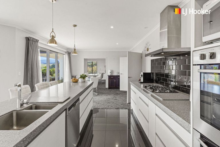 Photo of property in 218 Gladstone Road North, Mosgiel, 9024