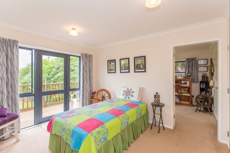 Photo of property in 116 Kawiu Road, Levin, 5510