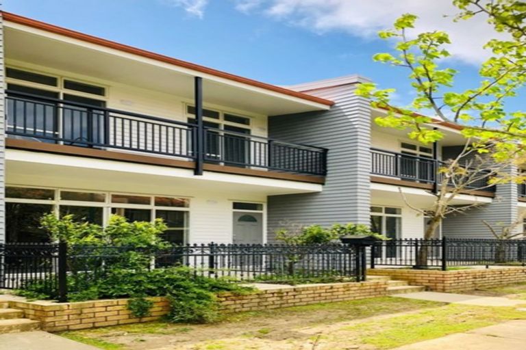 Photo of property in 5/44 Carlos Drive, Flat Bush, Auckland, 2016