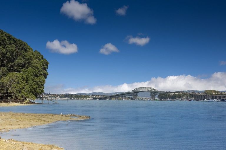 Photo of property in 15a Beresford Street, Bayswater, Auckland, 0622