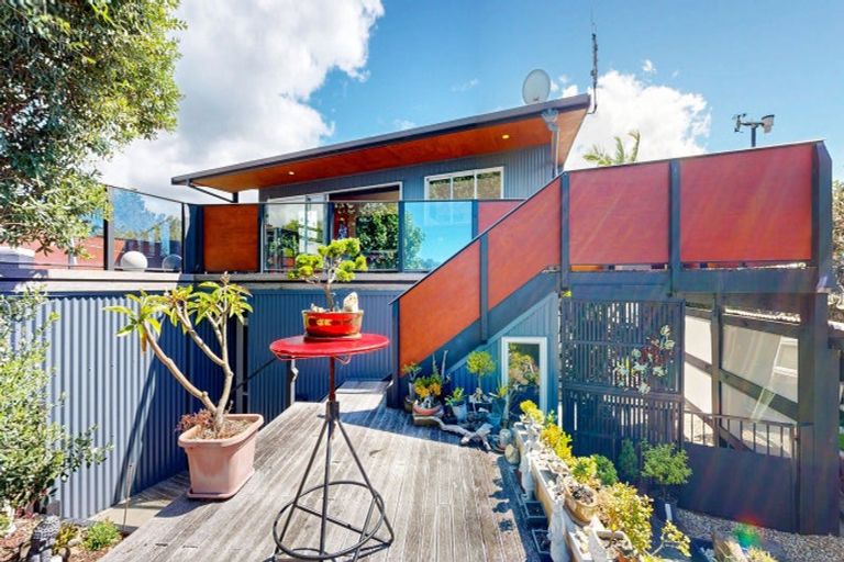 Photo of property in 118 Brook Place, Whangamata, 3620