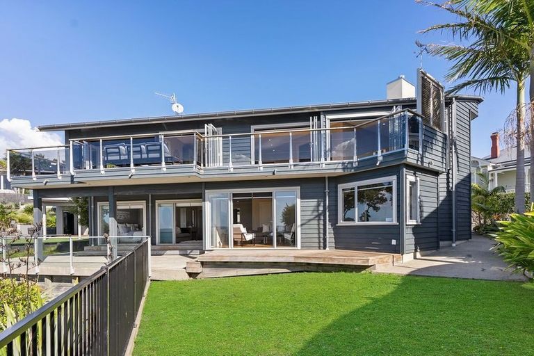 Photo of property in 17 Rangitoto View Road, Cockle Bay, Auckland, 2014