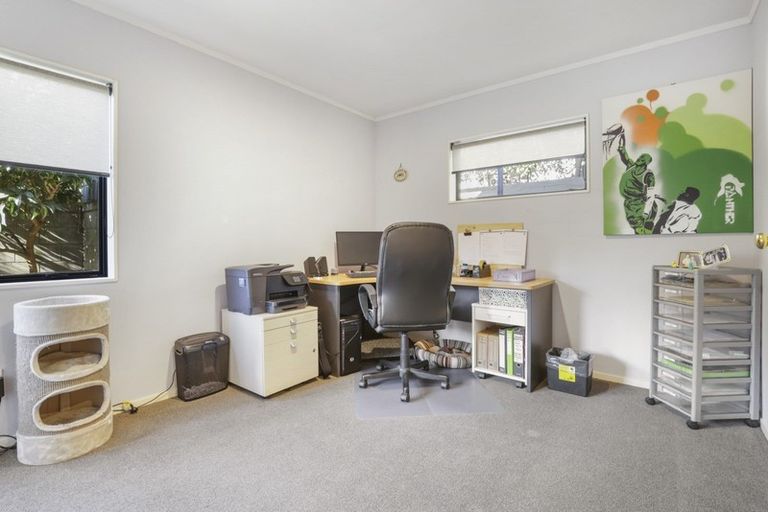 Photo of property in 4b Burn-murdoch Street, St Andrews, Hamilton, 3200