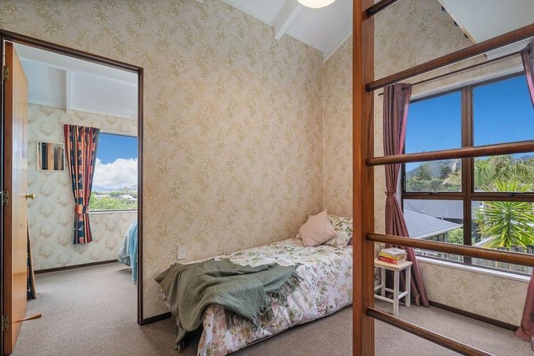 Photo of property in 72 Ocean Beach Road, Tairua, 3508