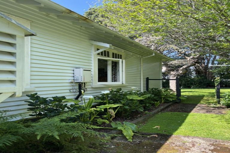 Photo of property in 16 Fairfield Road, Hawera, 4610