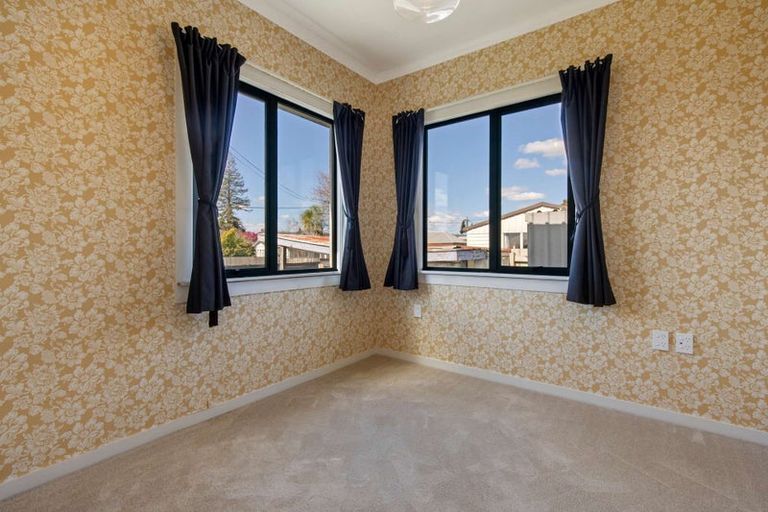 Photo of property in 14 Victory Road, Fairy Springs, Rotorua, 3015