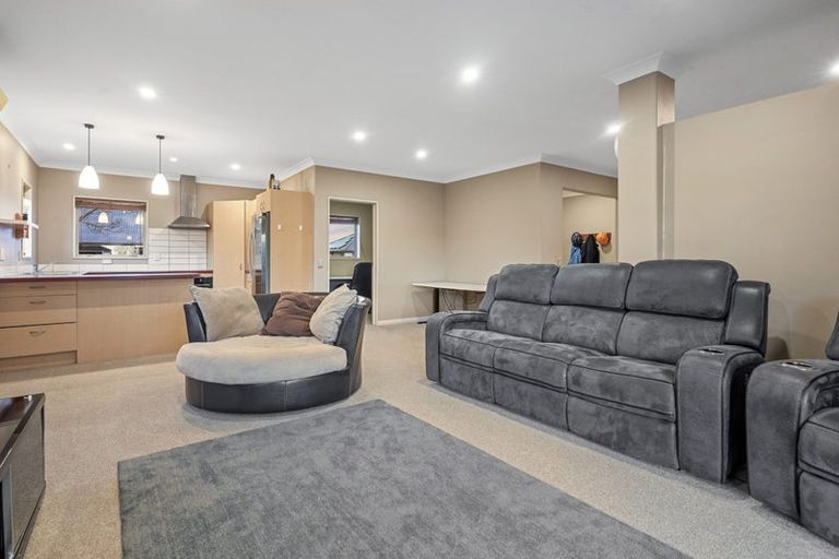 Photo of property in 70 Rowse Street, Rangiora, 7400