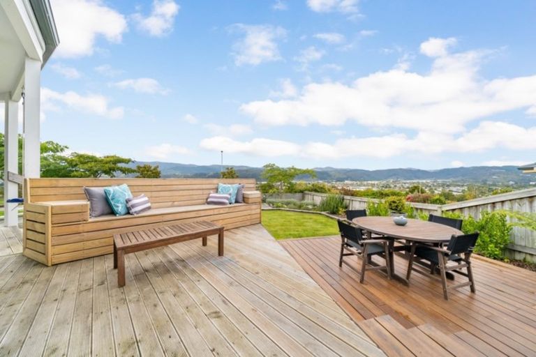 Photo of property in 3 Birkinshaw Grove, Riverstone Terraces, Upper Hutt, 5018