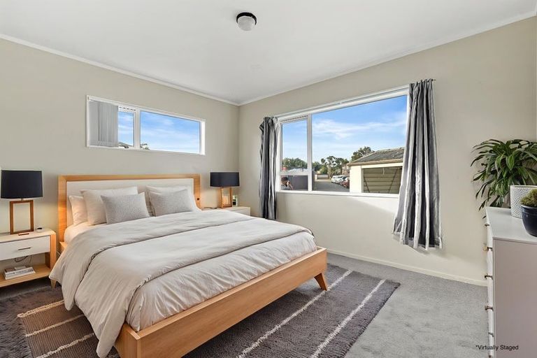 Photo of property in 49 Dungarvon Place, Clendon Park, Auckland, 2103