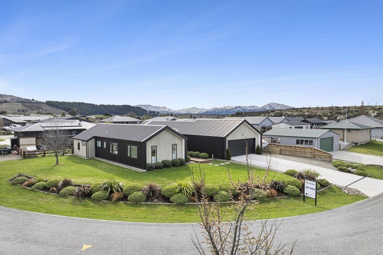 Photo of property in Luggate Park, 17 Cooper Crescent, Luggate, Cromwell, 9383