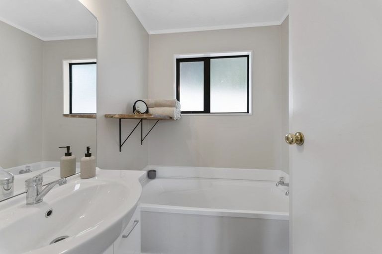 Photo of property in 36 Northumberland Street, Cannons Creek, Porirua, 5024