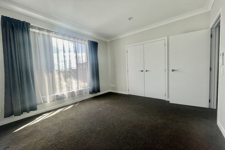 Photo of property in 61 Glidepath Road, Hobsonville, Auckland, 0616