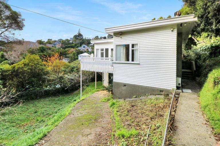 Photo of property in 12 Lytton Street, Wadestown, Wellington, 6012