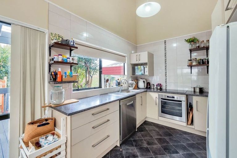 Photo of property in 1a Lesa Annis Place, Henderson, Auckland, 0612