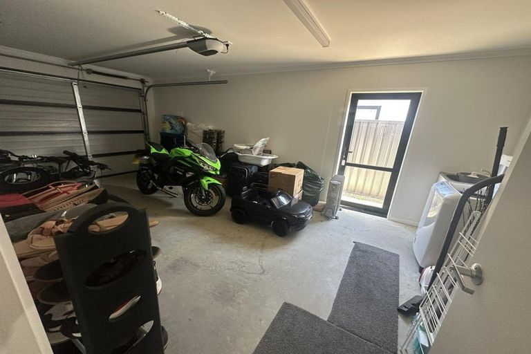 Photo of property in 34 Te Kaeaea Crescent, Wallaceville, Upper Hutt, 5018