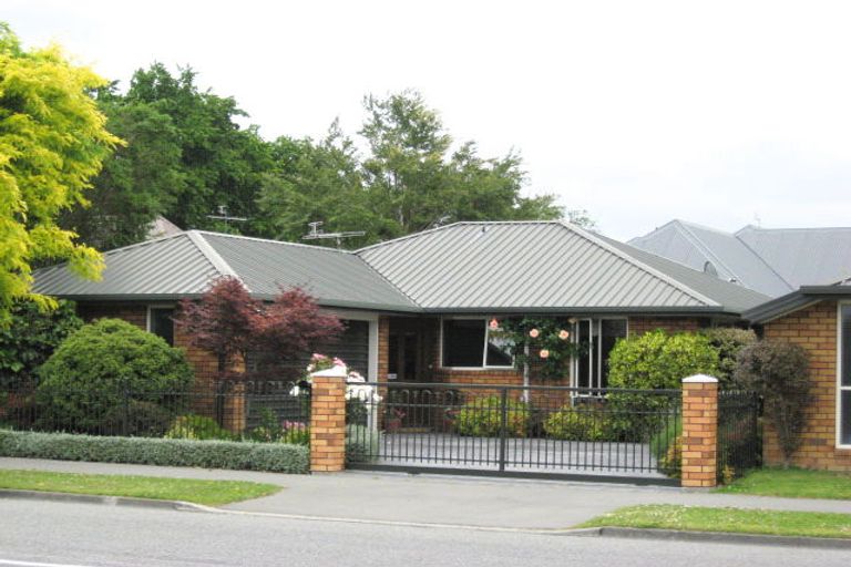 Photo of property in 2/15 Withells Road, Avonhead, Christchurch, 8042