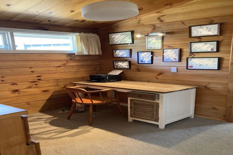 Photo of property in 31 Annan Grove, Papakowhai, Porirua, 5024