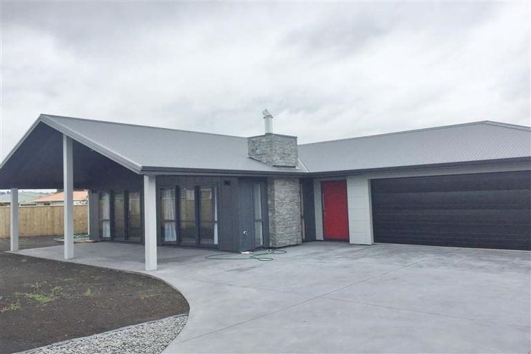 Photo of property in 14 Simon Street, Tawhero, Whanganui, 4501
