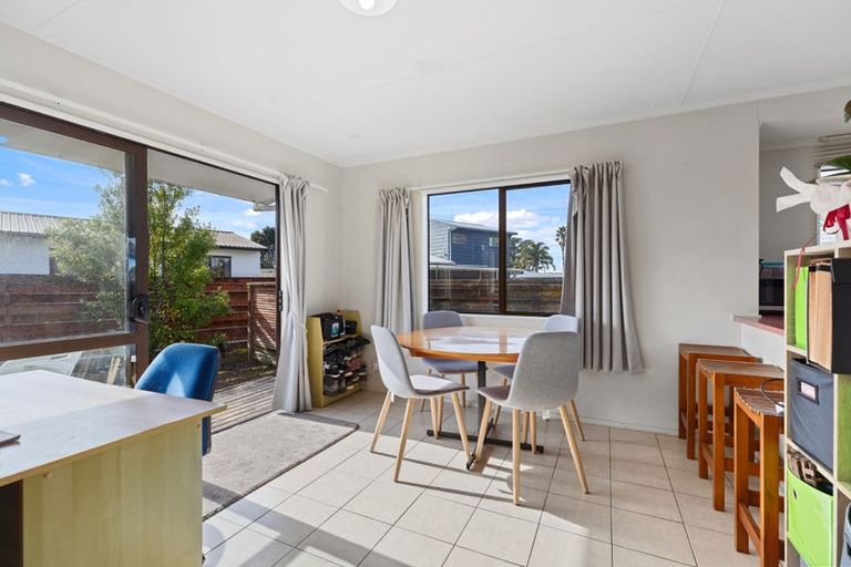 Photo of property in 4d Kimber Grove, Papamoa Beach, Papamoa, 3118