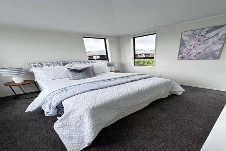 Photo of property in 5 Marlin Street, West Harbour, Auckland, 0618