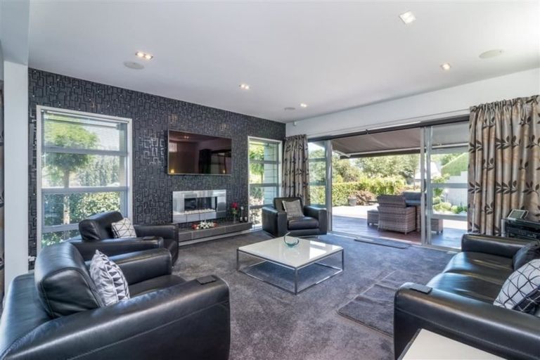 Photo of property in 47 Shalamar Drive, Cashmere, Christchurch, 8022