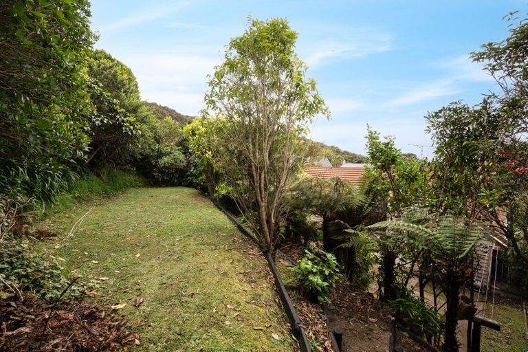 Photo of property in 80 Amapur Drive, Khandallah, Wellington, 6035