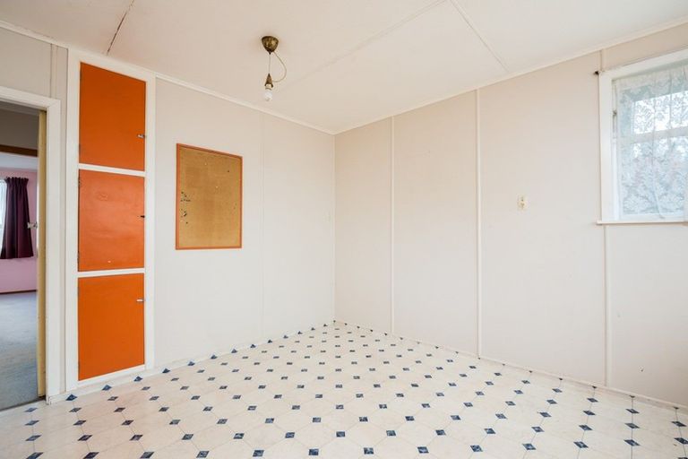 Photo of property in 75 Wrantage Street, Westown, New Plymouth, 4310