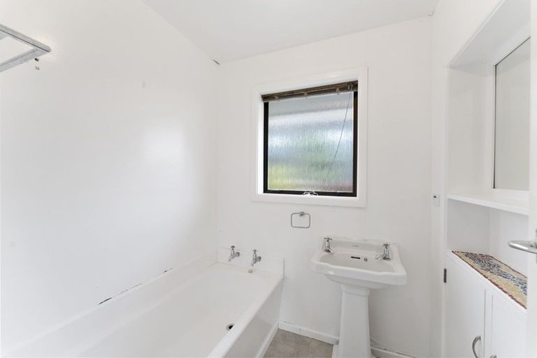 Photo of property in 18 Malta Crescent, South New Brighton, Christchurch, 8062