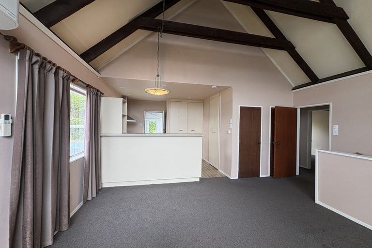 Photo of property in 104a Allington Road, Karori, Wellington, 6012