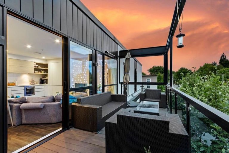 Photo of property in 4/275 Kilmore Street, Christchurch Central, Christchurch, 8011