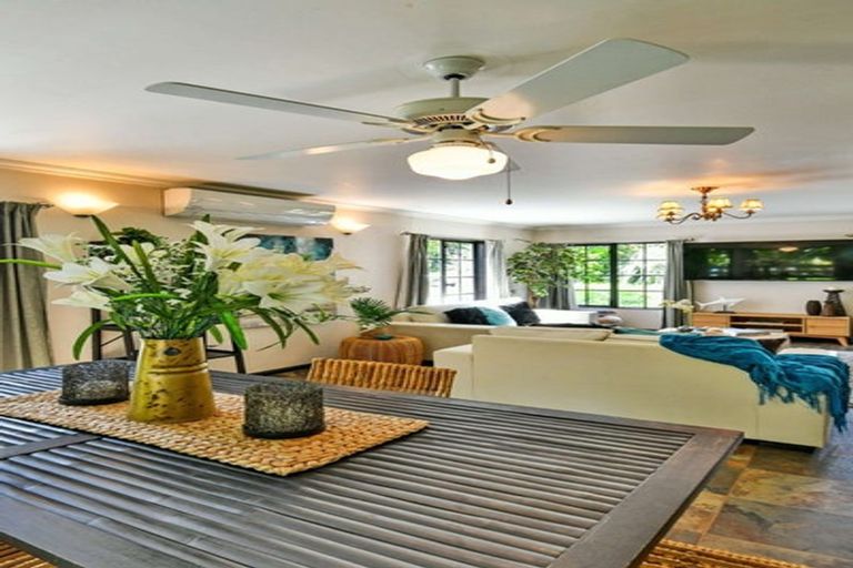 Photo of property in 14 Cameron Place, Drury, 2113