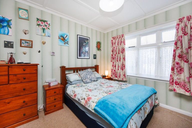Photo of property in 17 Manson Street, Terrace End, Palmerston North, 4410