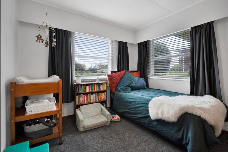 Photo of property in 17d Manu Crescent, Upper Vogeltown, New Plymouth, 4310