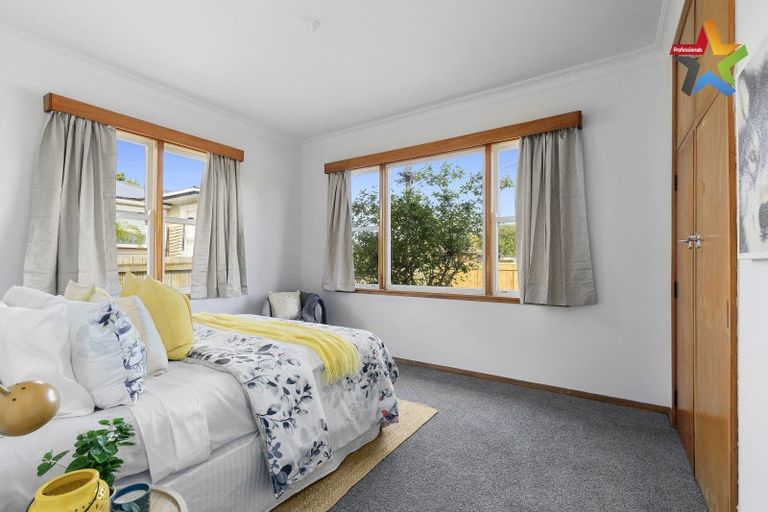 Photo of property in 137 Weraroa Road, Levin, 5510