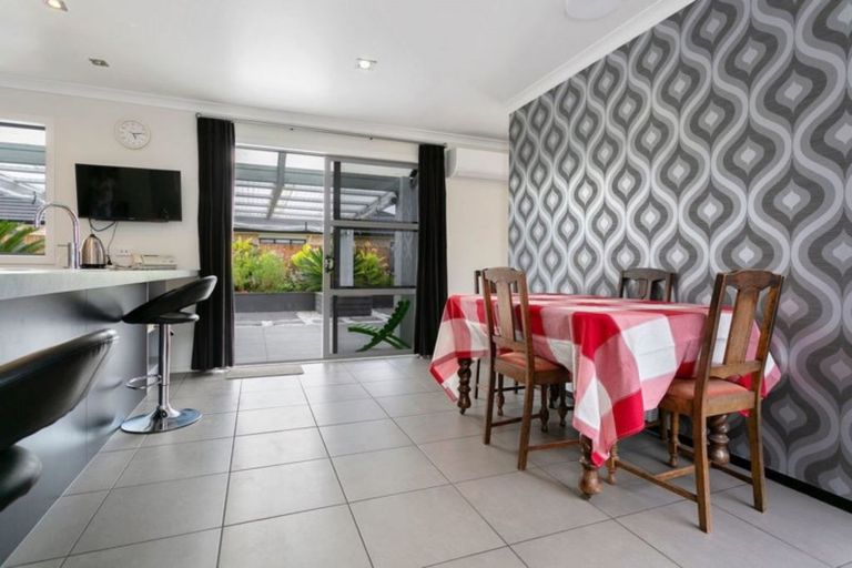 Photo of property in 26 Norfolk Drive, Cambridge, 3434