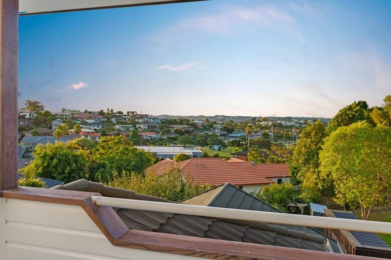 Photo of property in 23 Esther Place, Red Beach, 0932