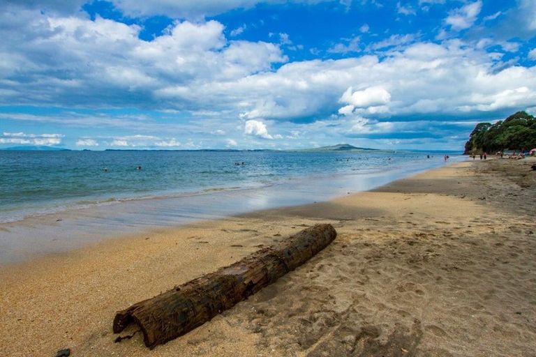 Photo of property in 315a Beach Road, Campbells Bay, Auckland, 0630