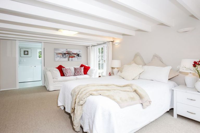 Photo of property in 559 South Titirangi Road, Titirangi, Auckland, 0604