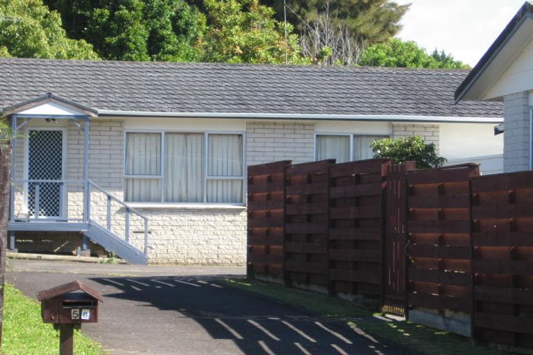 Photo of property in 2/5 Redwing Street, Browns Bay, Auckland, 0630