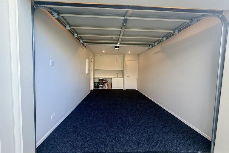 Photo of property in 17 Mahinga Kai Road, Orewa, 0931