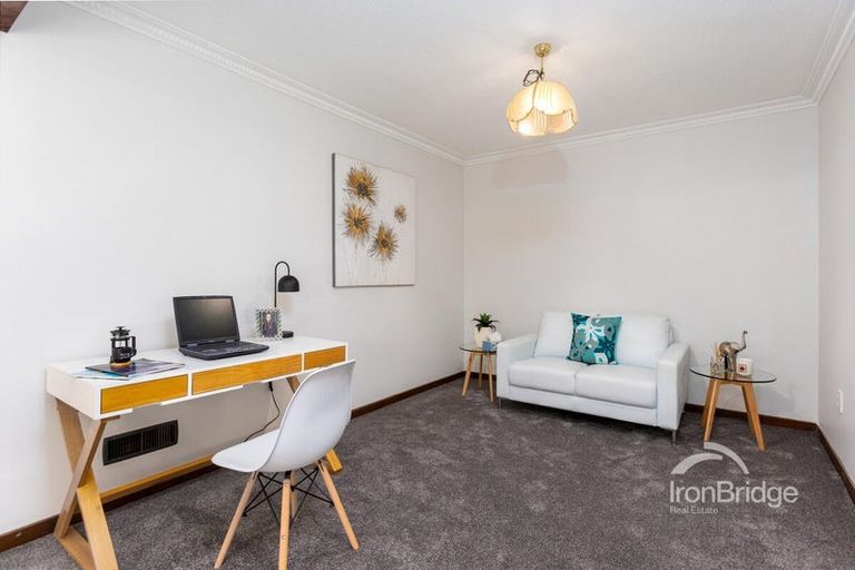 Photo of property in 270 Memorial Avenue, Burnside, Christchurch, 8053