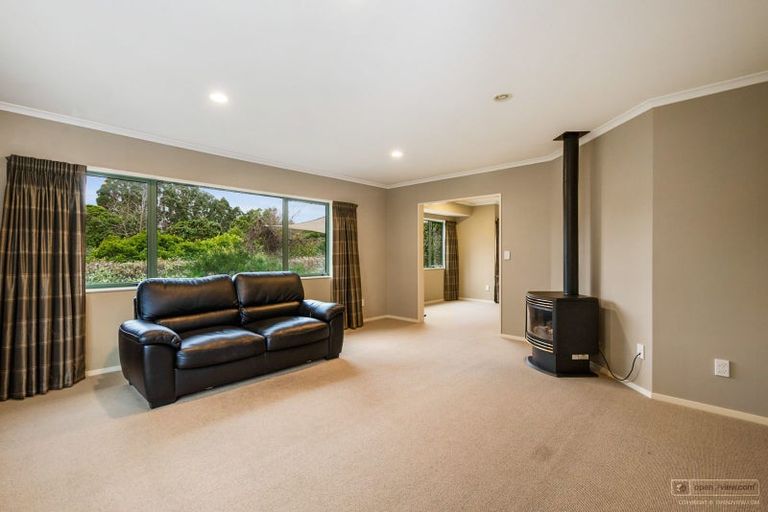 Photo of property in 24 Caulfield Place, Pukehangi, Rotorua, 3015