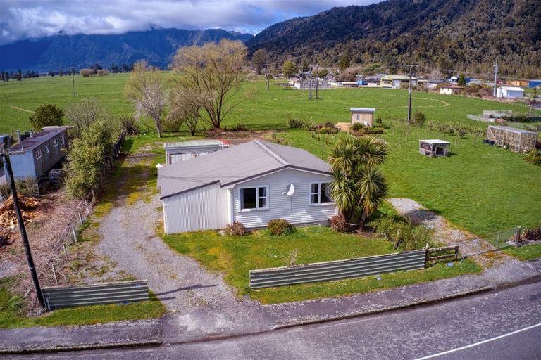 Photo of property in 16 Wanganui Flat Road, Harihari, 7884