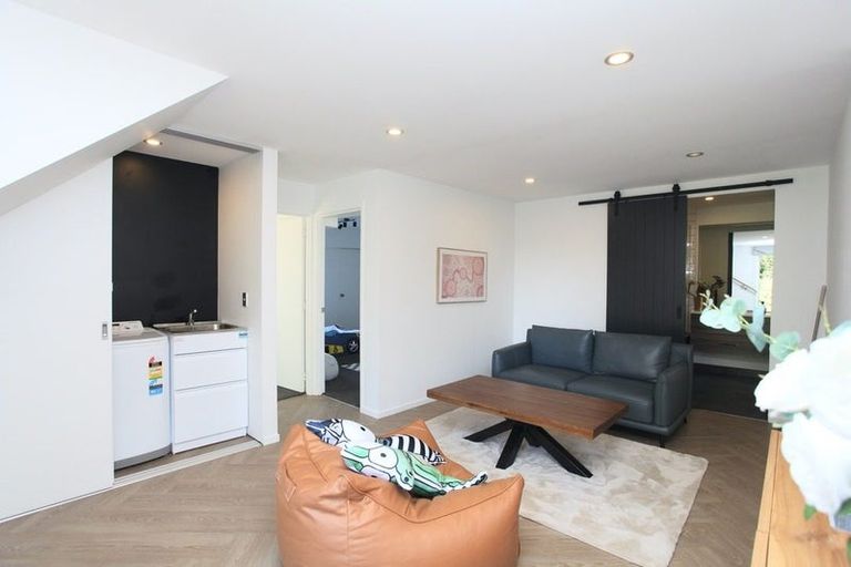 Photo of property in 23 Glenfern Road, Mellons Bay, Auckland, 2014