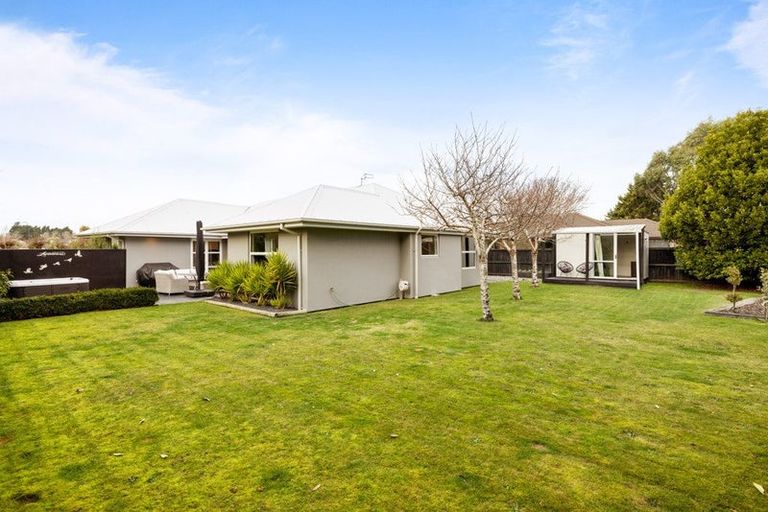 Photo of property in 8 Nautilus Place, Spencerville, Christchurch, 8083
